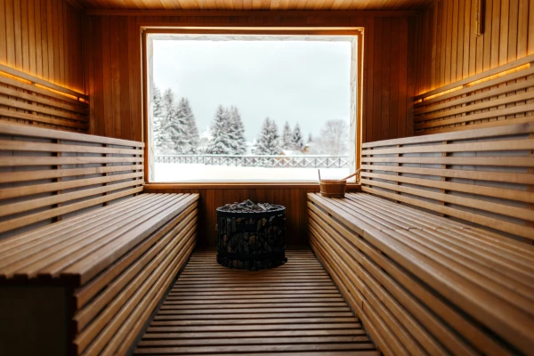 Saunafenster im Winter
