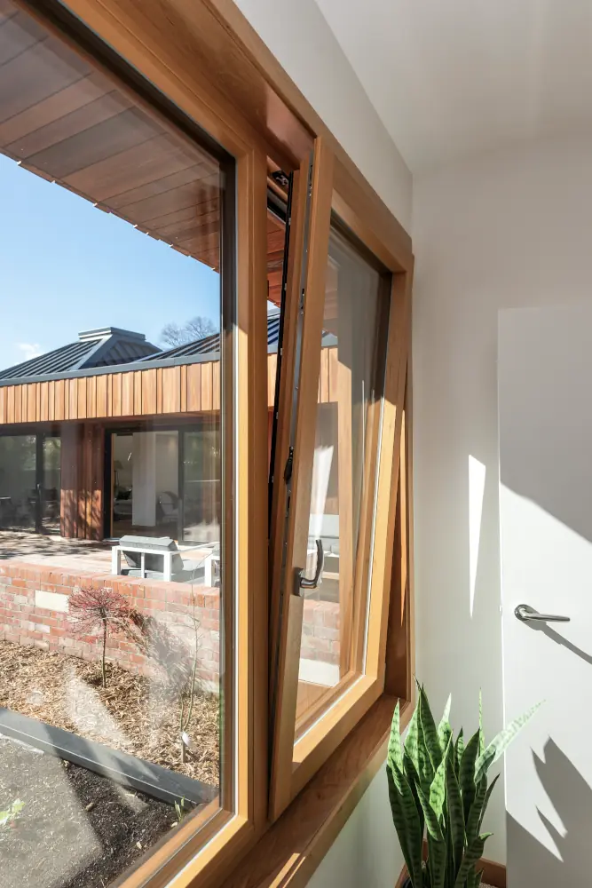 Dreh-Kipp-Fenster aus Holz